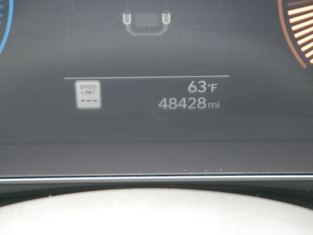 Used 2024 Yellow Hyundai SEL image 34
