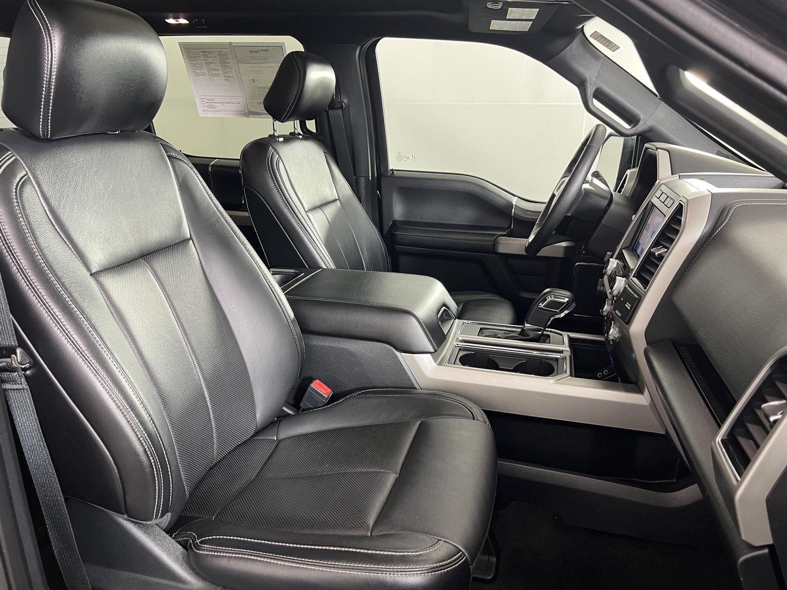 Used 2020 Agate Black Ford LARIAT image 31