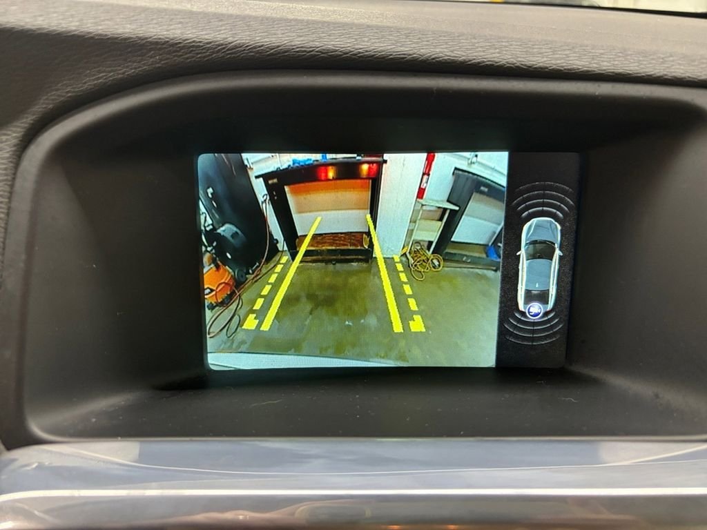 Used 2015 Seashell Metallic Volvo T5 Premier image 22