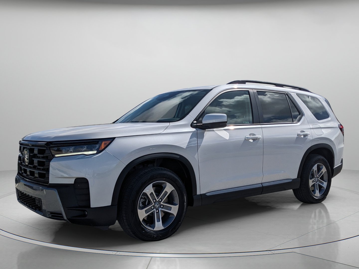 New 2026 Platinum White Pearl Honda EX-L image 2