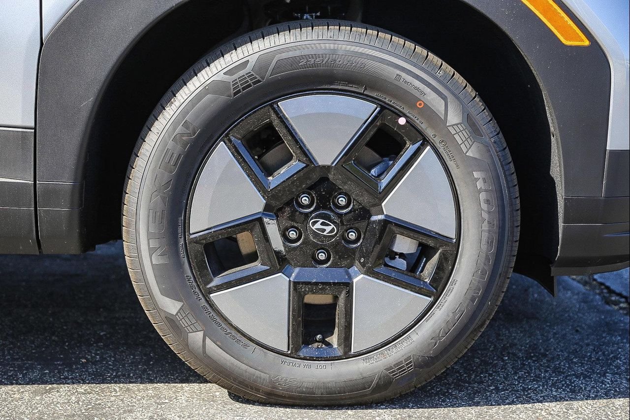 New 2026 Silver Hyundai SEL image 35