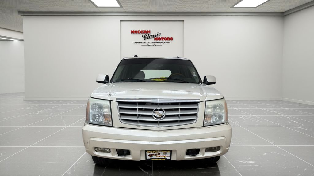 Used 2004 White Cadillac Base image 8