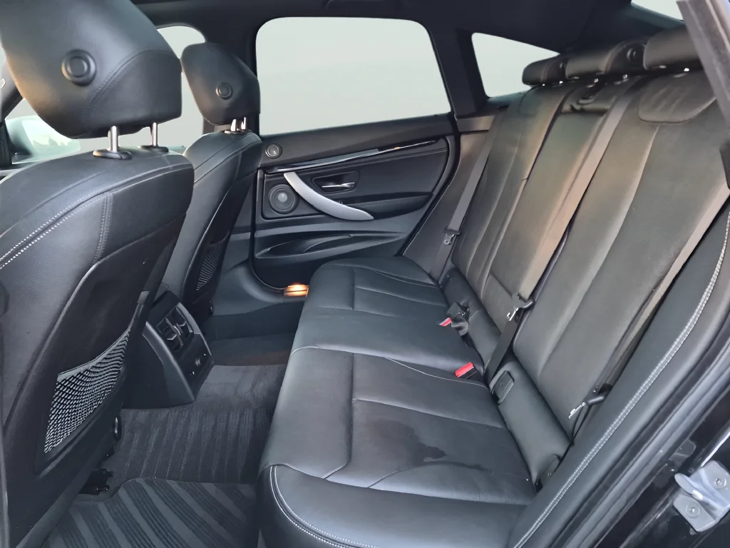 Used 2018 Black BMW 330 Gran Turismo i xDrive image 32