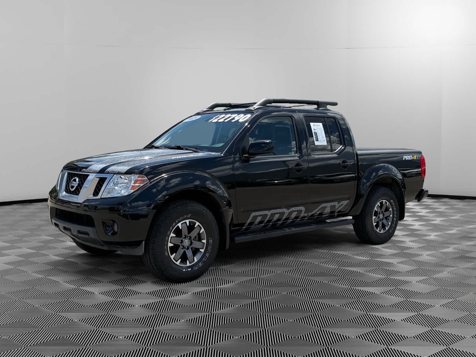2015 Nissan Frontier 4.0 PRO-4X Crew Cab 4X4 AT's photo