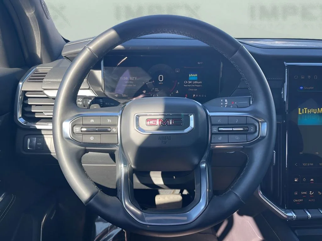 Used 2025 Summit White GMC Elevation image 14