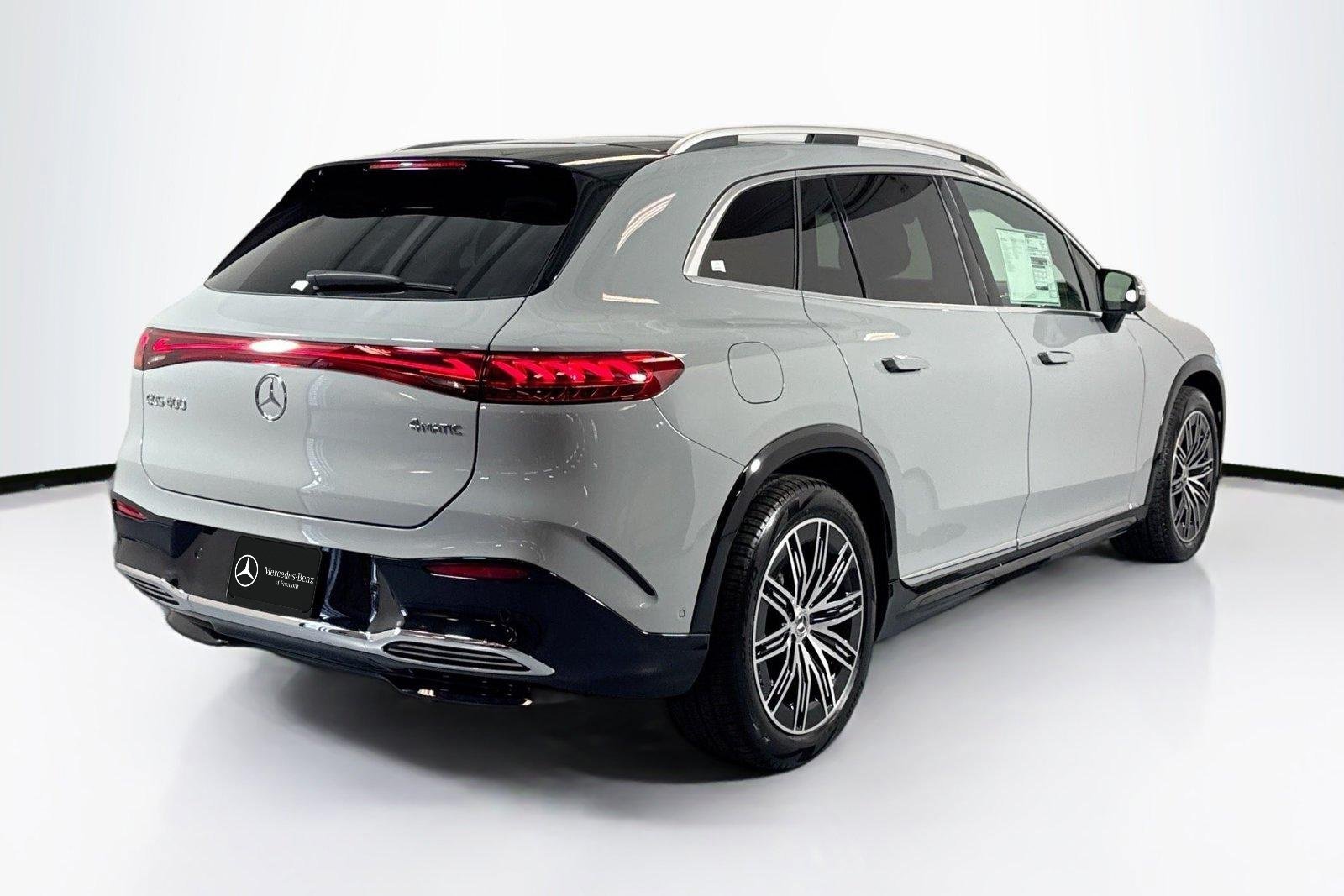 New 2026 Manufaktur Alpine Grey Mercedes-Benz EQS 400 image 5