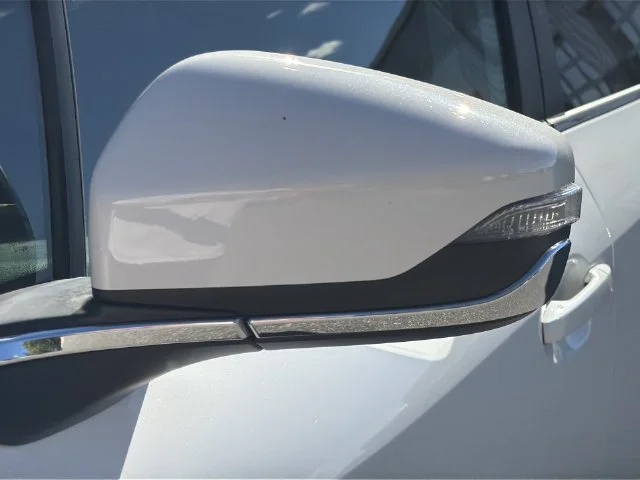 Used 2020 White Subaru Limited image 43