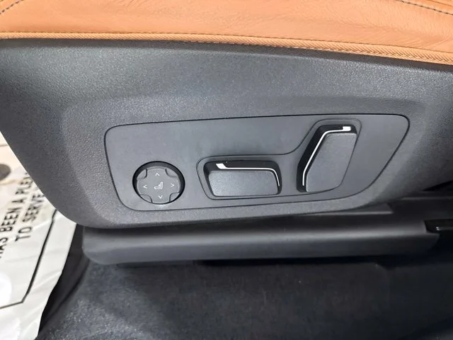Used 2024 Gray BMW M40i image 21