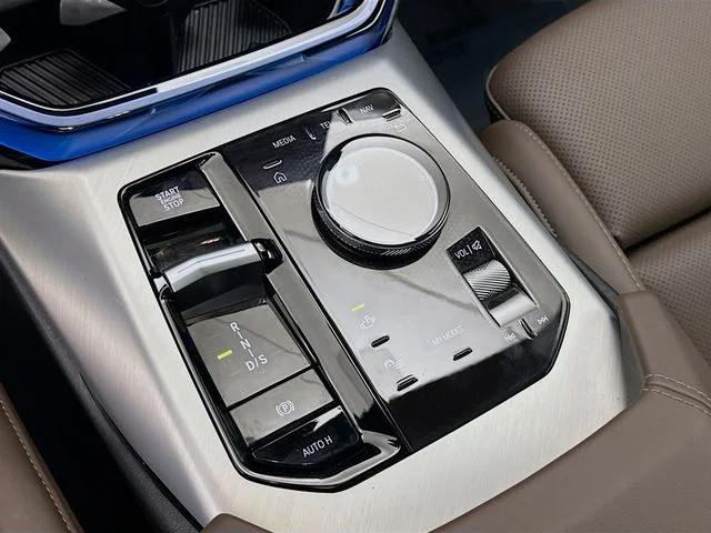 Used 2026 White BMW 30 xDrive image 16