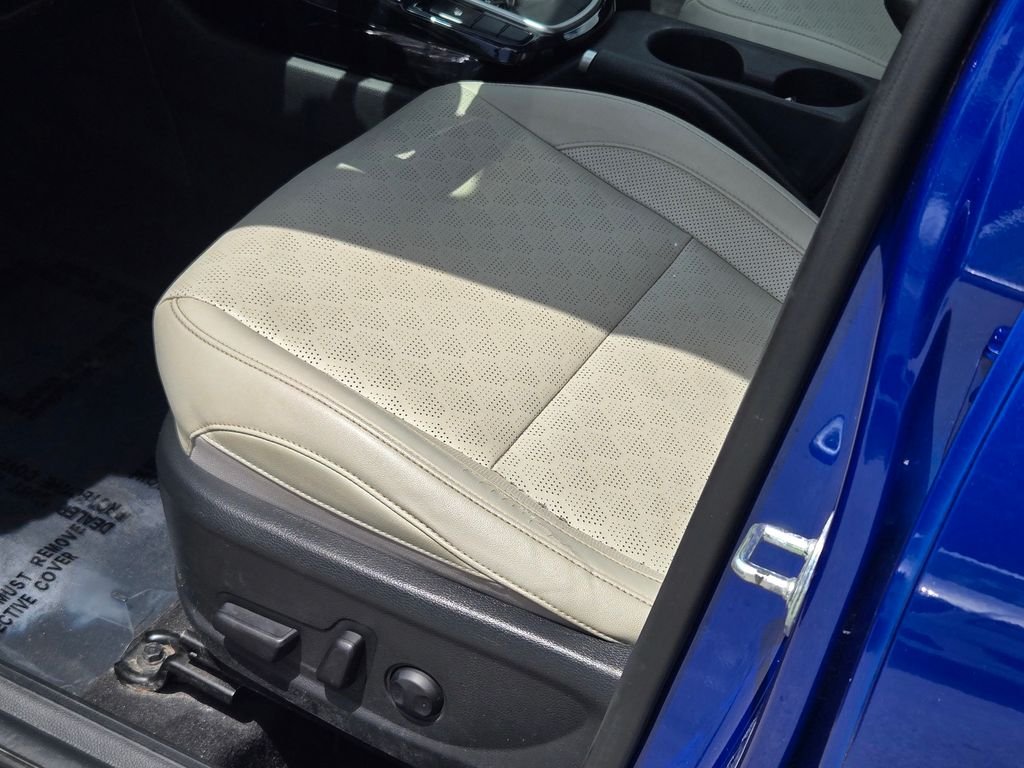 Used 2021 Blue Kia EX image 31