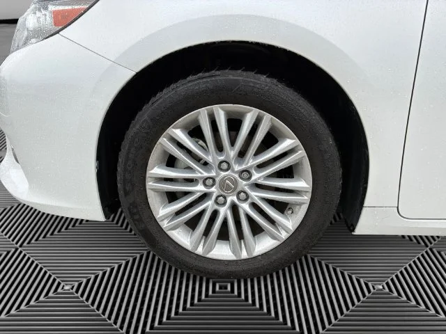 Certified Used 2015 White Lexus NA image 9