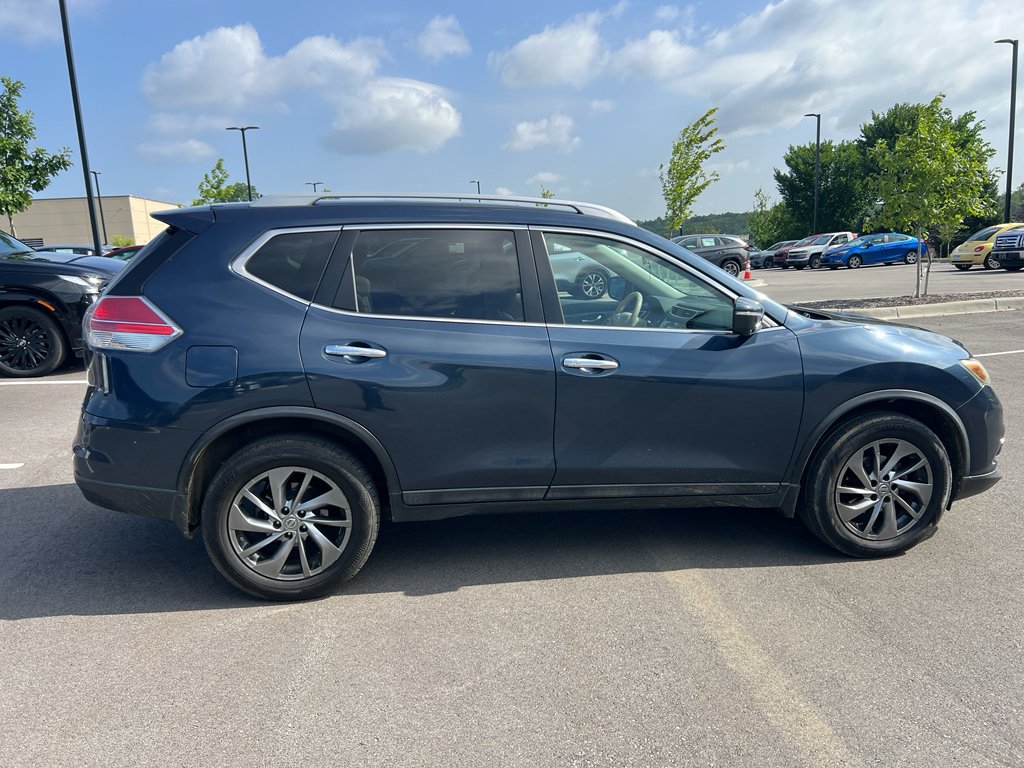 Used 2015 Arctic Blue Metallic Nissan SL image 11