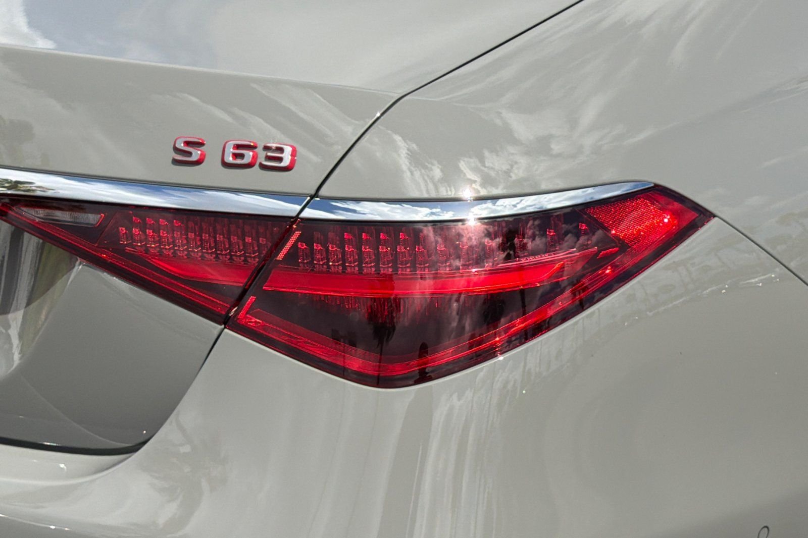 2026 Mercedes-Benz S-Class AMG S 63 - Photo 14