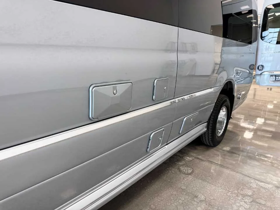 New 2025 SILVER AIRSTREAM  image 44