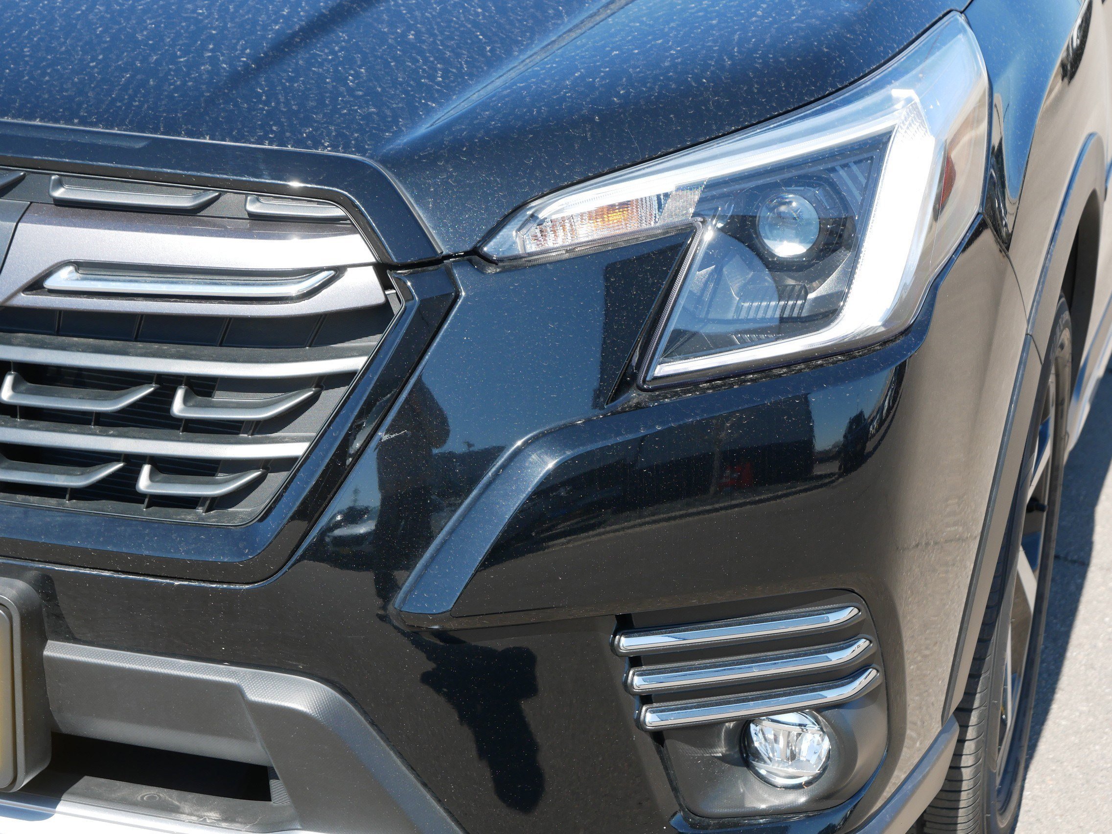 Used 2023 Crystal Black Silica Subaru Touring image 16