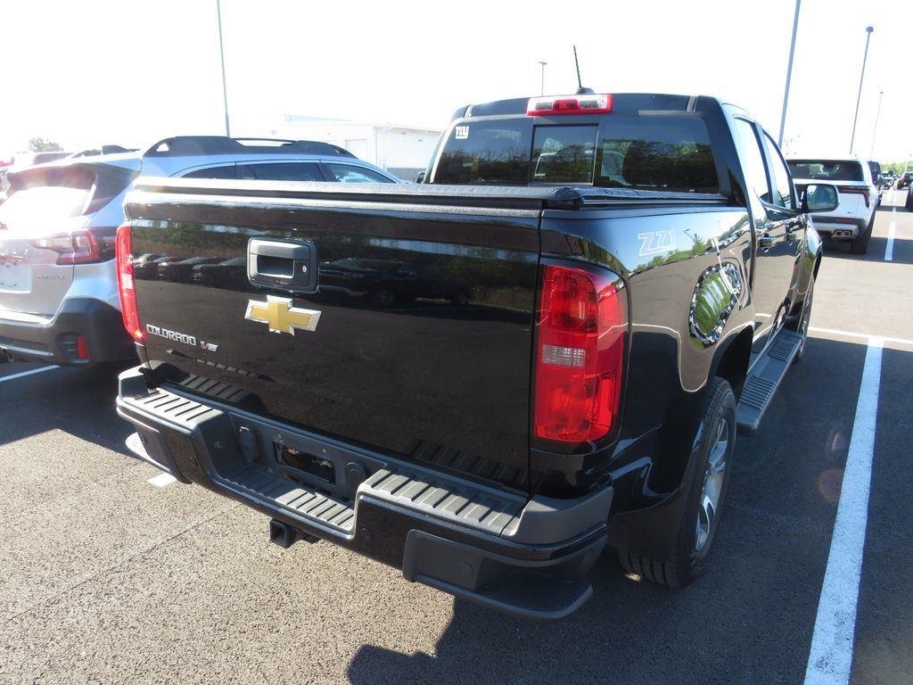 Used 2020 Black Chevrolet Z71 image 12