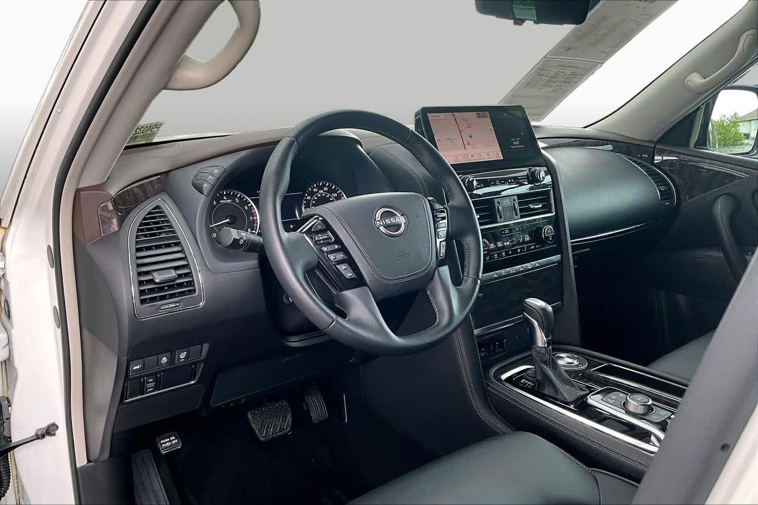 Used 2023 Aspen White Tricoat Nissan Platinum image 18