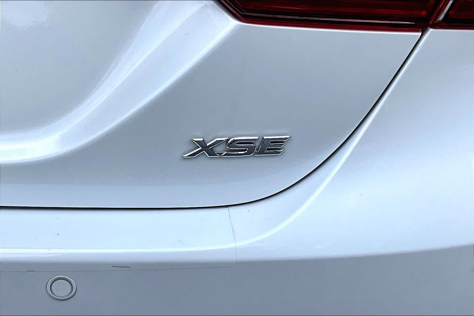 Used 2024 Wind Chill Pearl/Midnight Black Metallic Toyota XSE V6 image 10