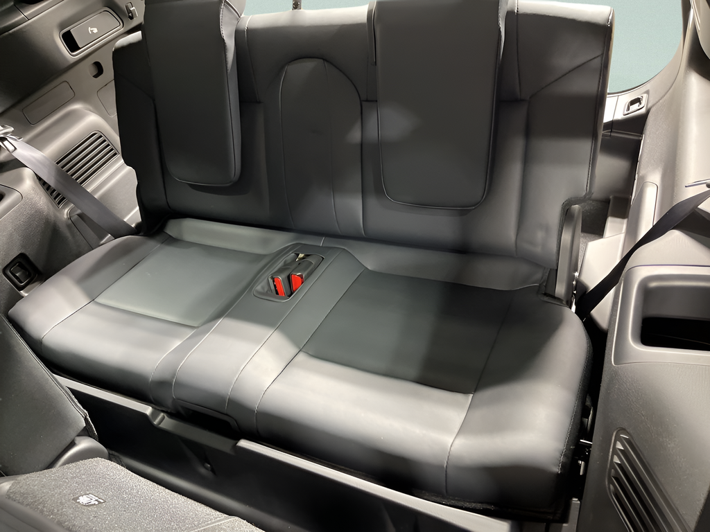 New 2026 White Diamond Mitsubishi SE image 28