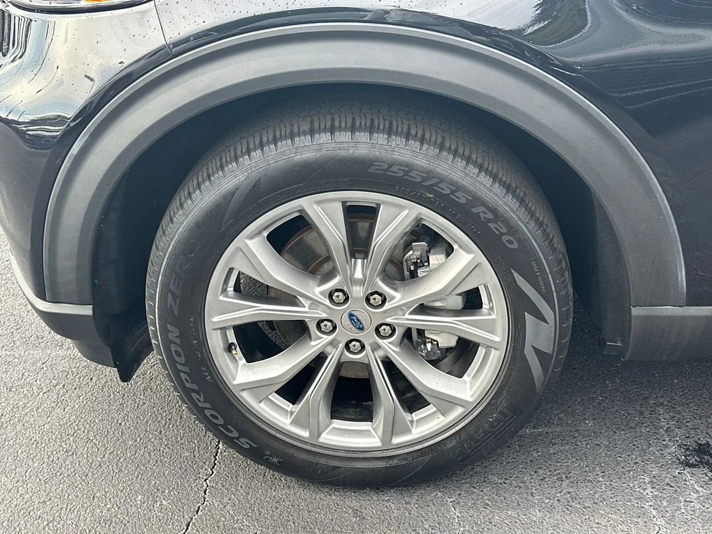 Used 2021 Black Ford Limited image 11