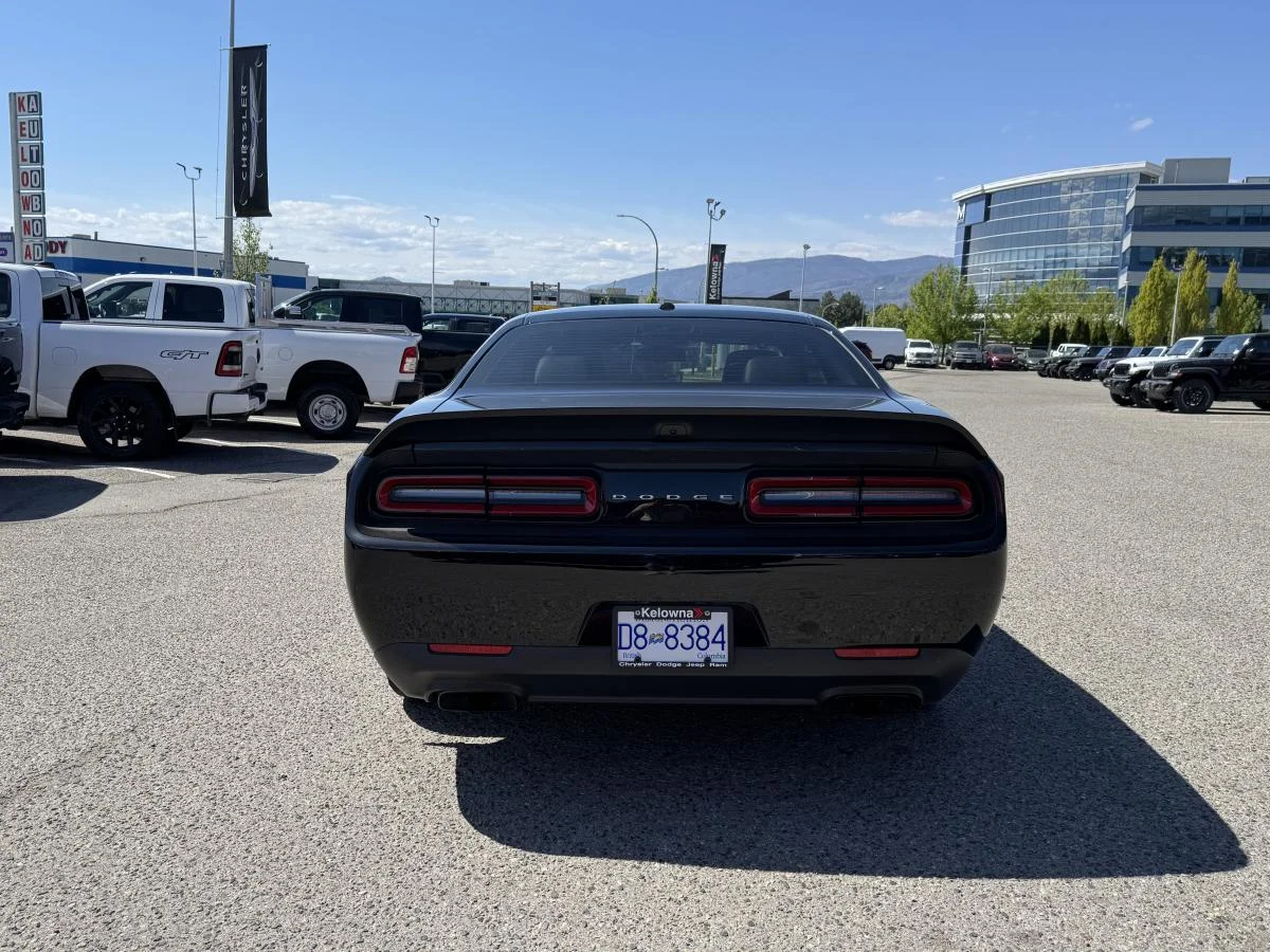 Used 2015 Black Dodge Srt Hellcat image 7