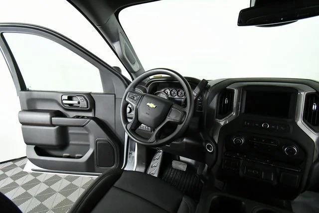 New 2026 Summit White Chevrolet Work Truck image 20