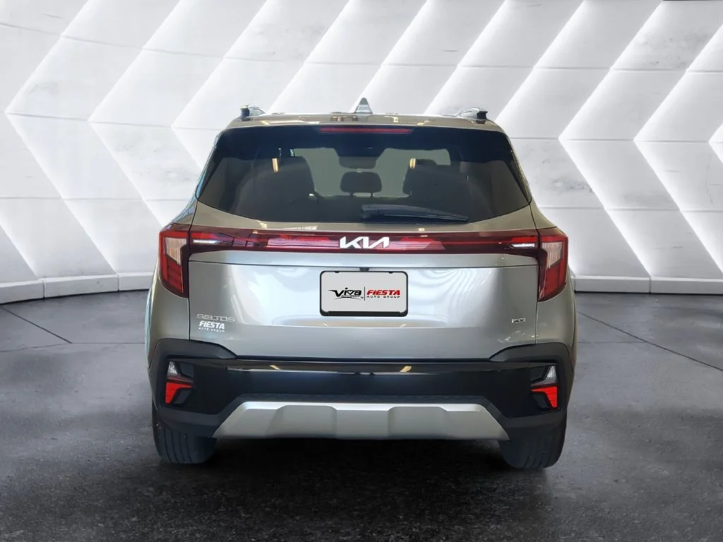 Used 2024 Gray Kia EX image 5