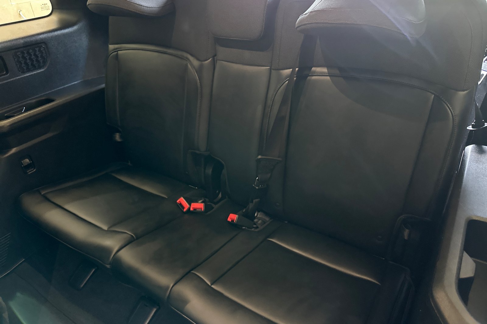 Used 2027 Black Kia S image 16