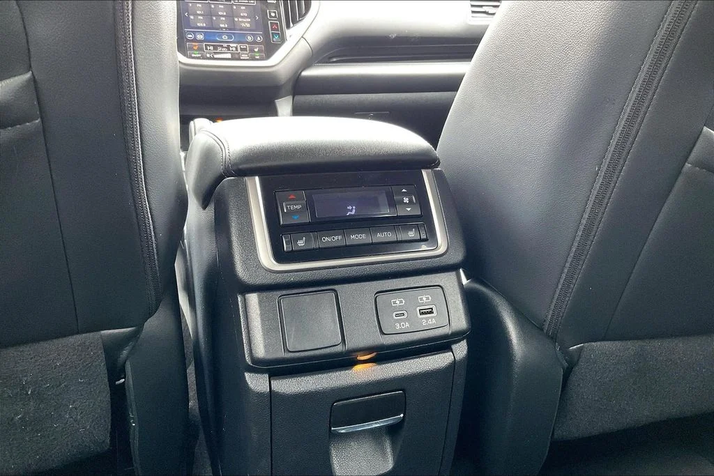 2024 Subaru Ascent Limited - Photo 39