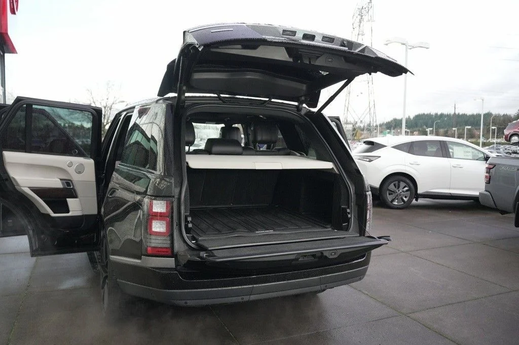 Used 2015 Black Land Rover 5.0L V8 Supercharged image 29