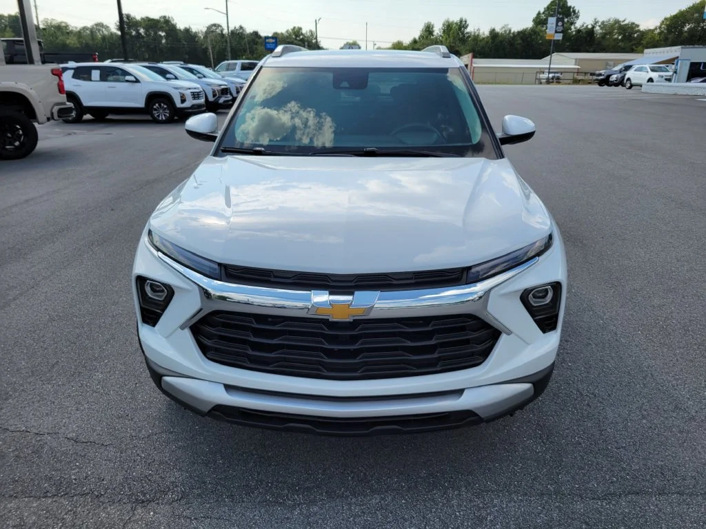New 2026 Summit White Chevrolet LT image 9