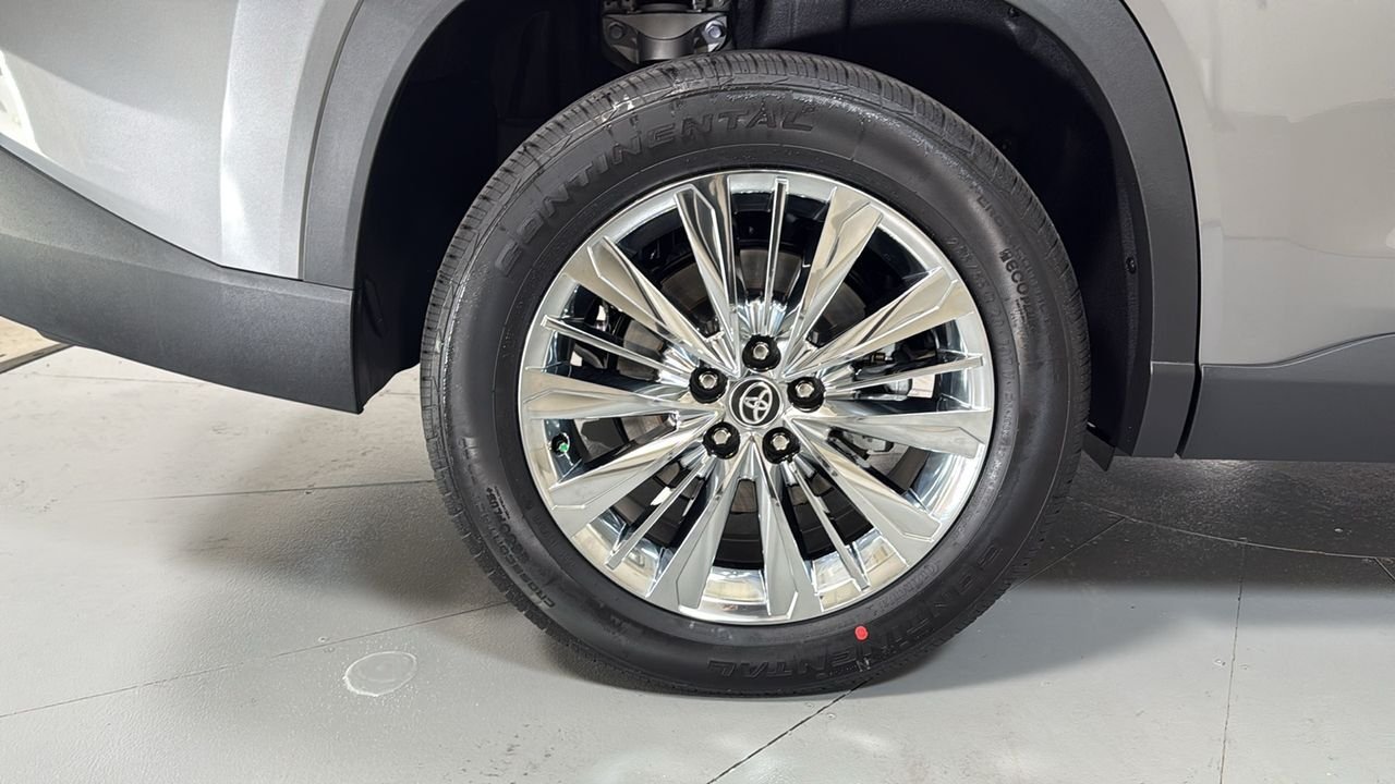Certified Used 2026  Toyota Platinum image 45