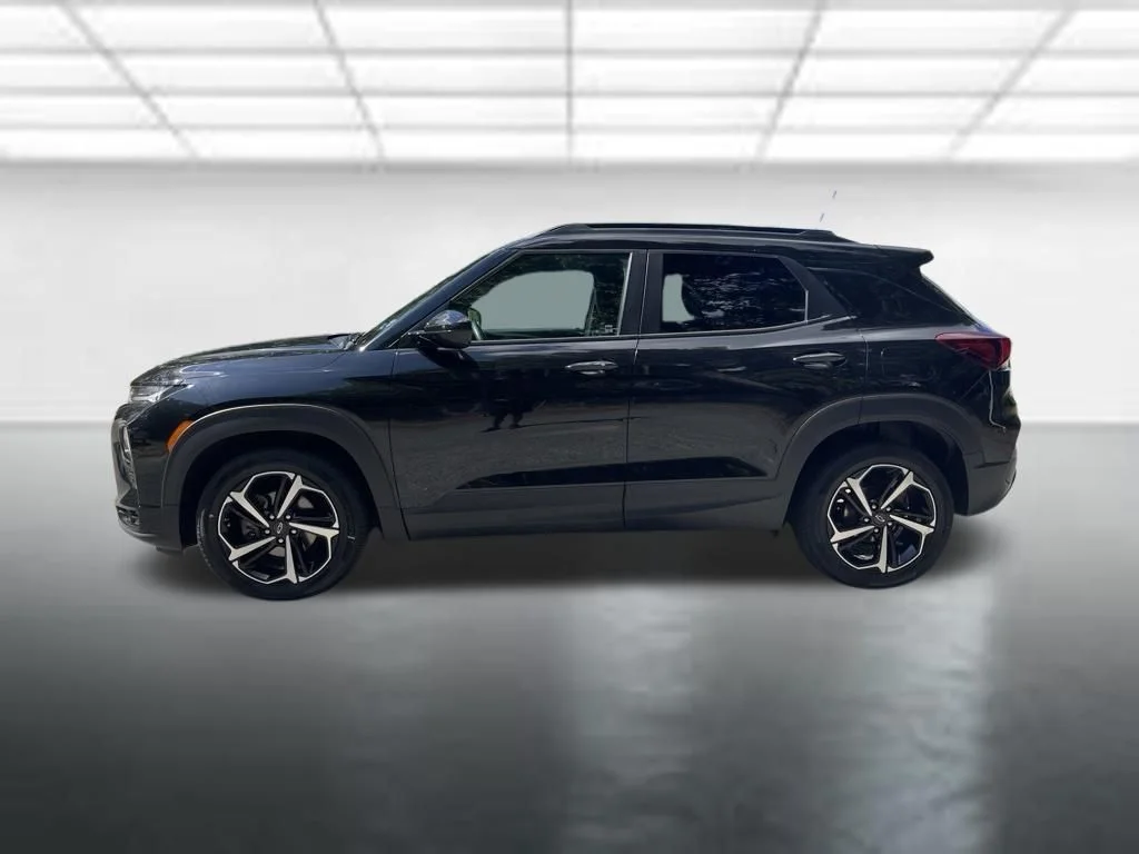 Used 2022 Black Chevrolet RS image 2