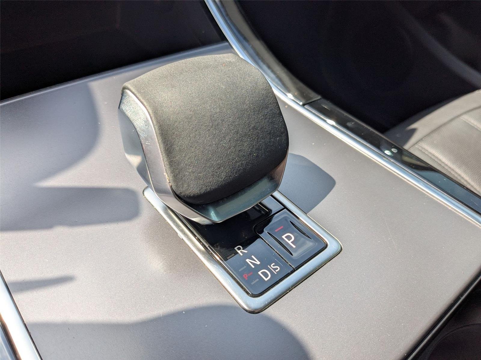 Used 2025 Fuji White Land Rover Dynamic SE image 21