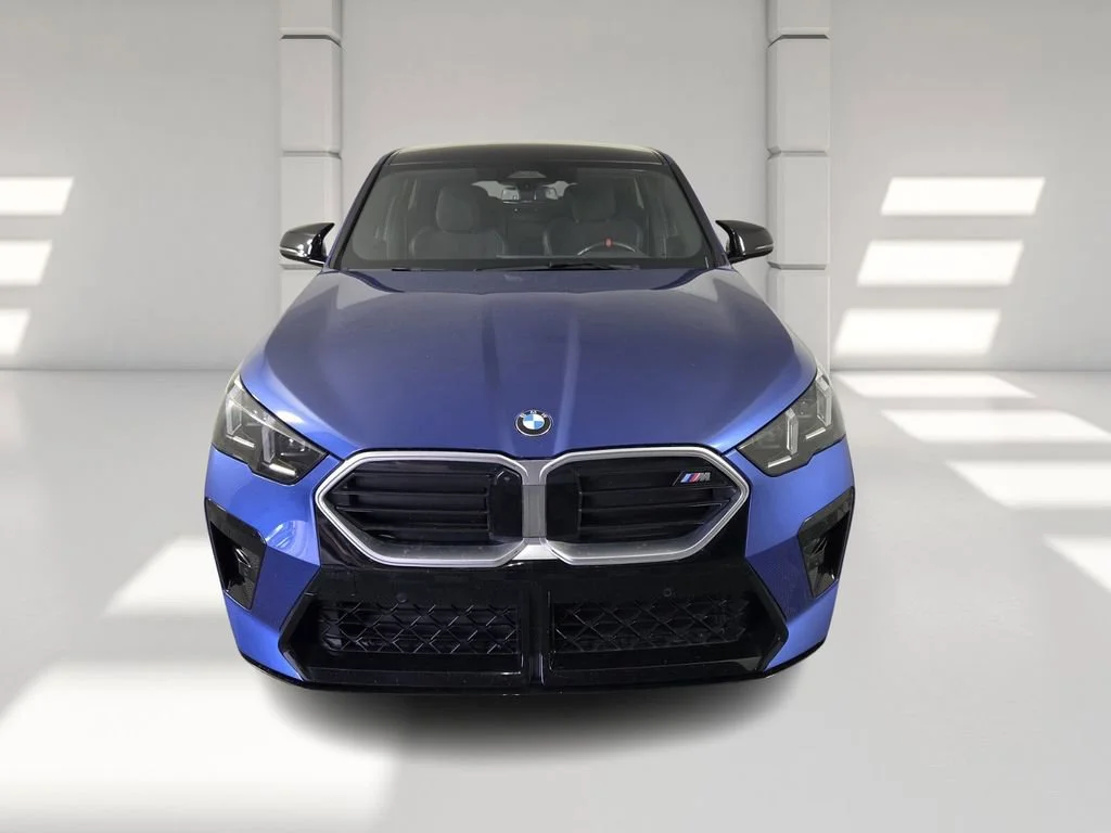 Used 2025 Blue Metallic BMW M35i image 3