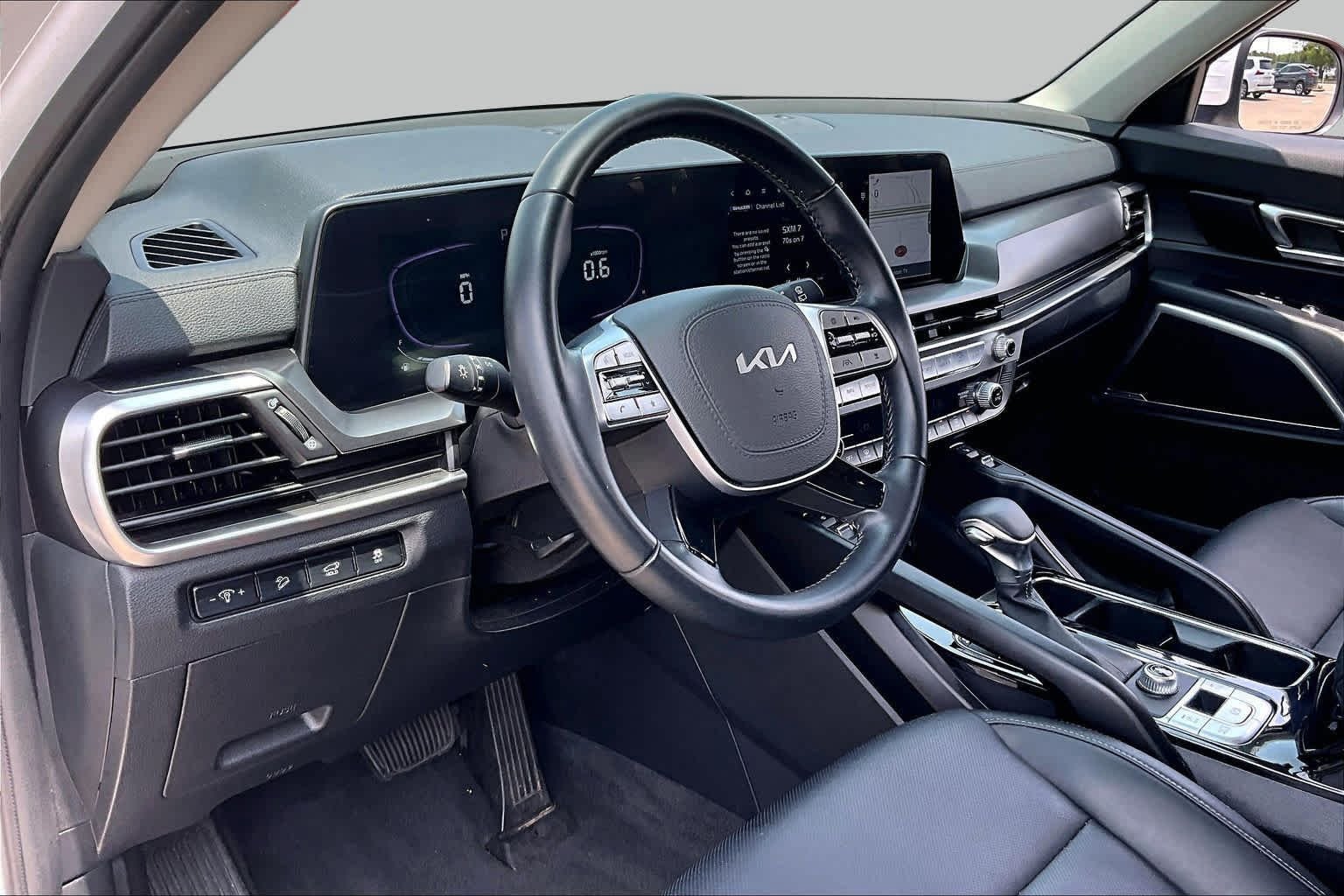 Used 2025 Glacial White Pearl Kia S image 15
