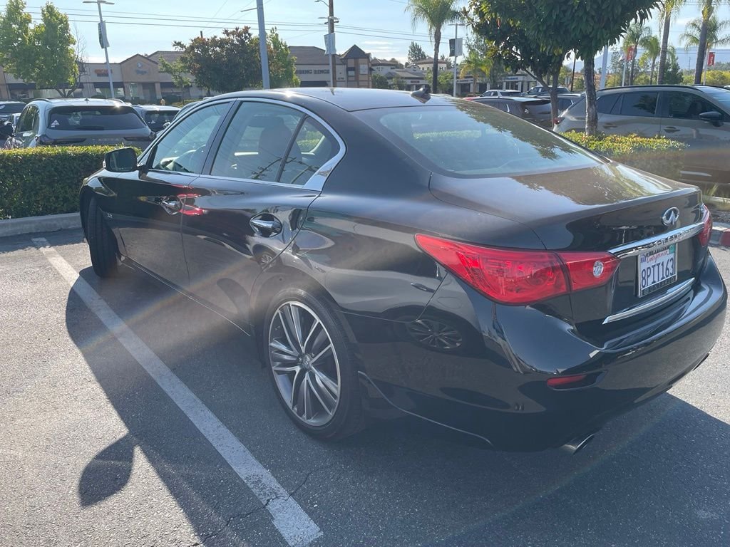 Used 2017 Black Obsidian INFINITI Sport image 7
