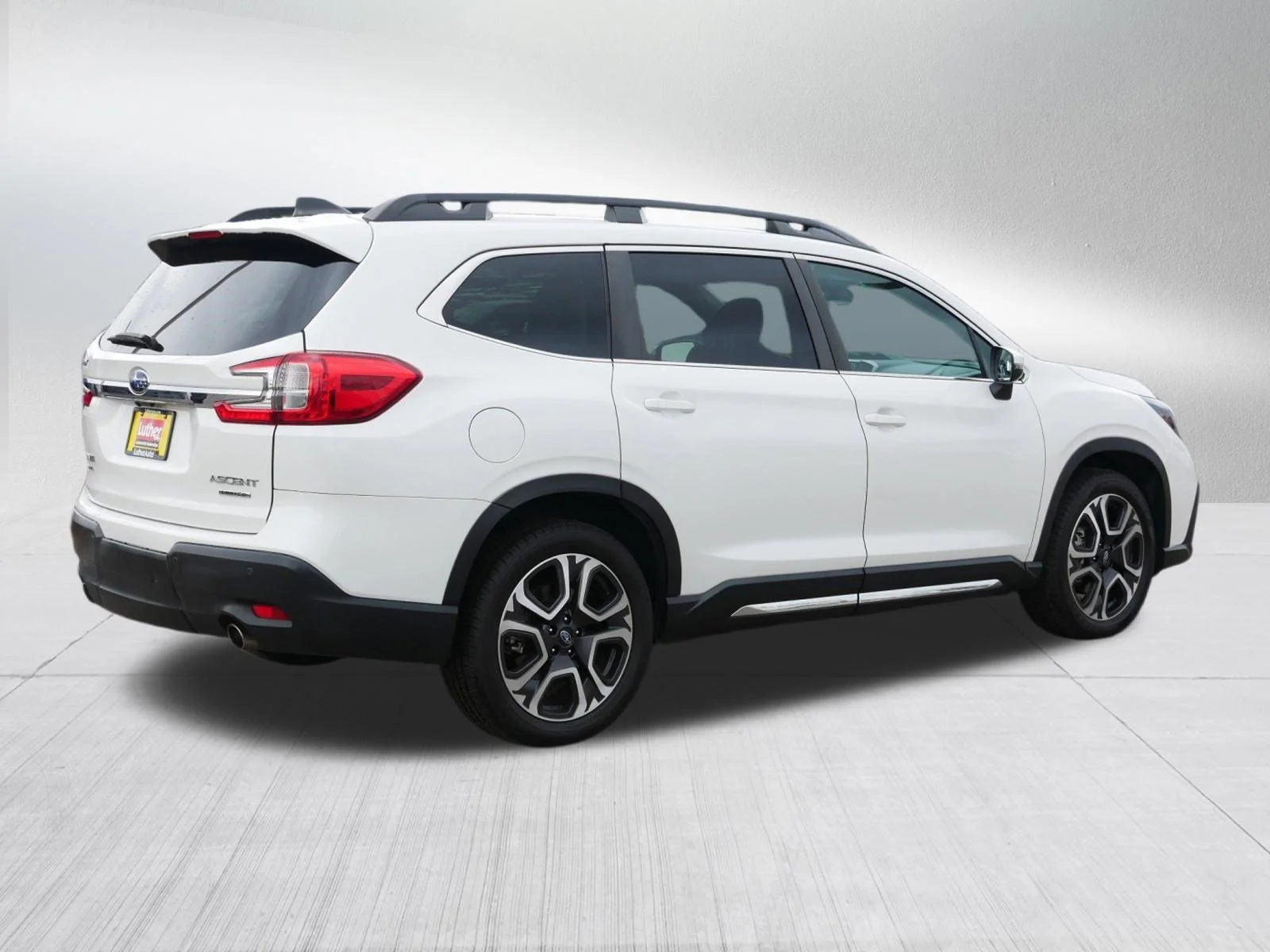 Used 2023 Crystal White Pearl Subaru Limited image 7