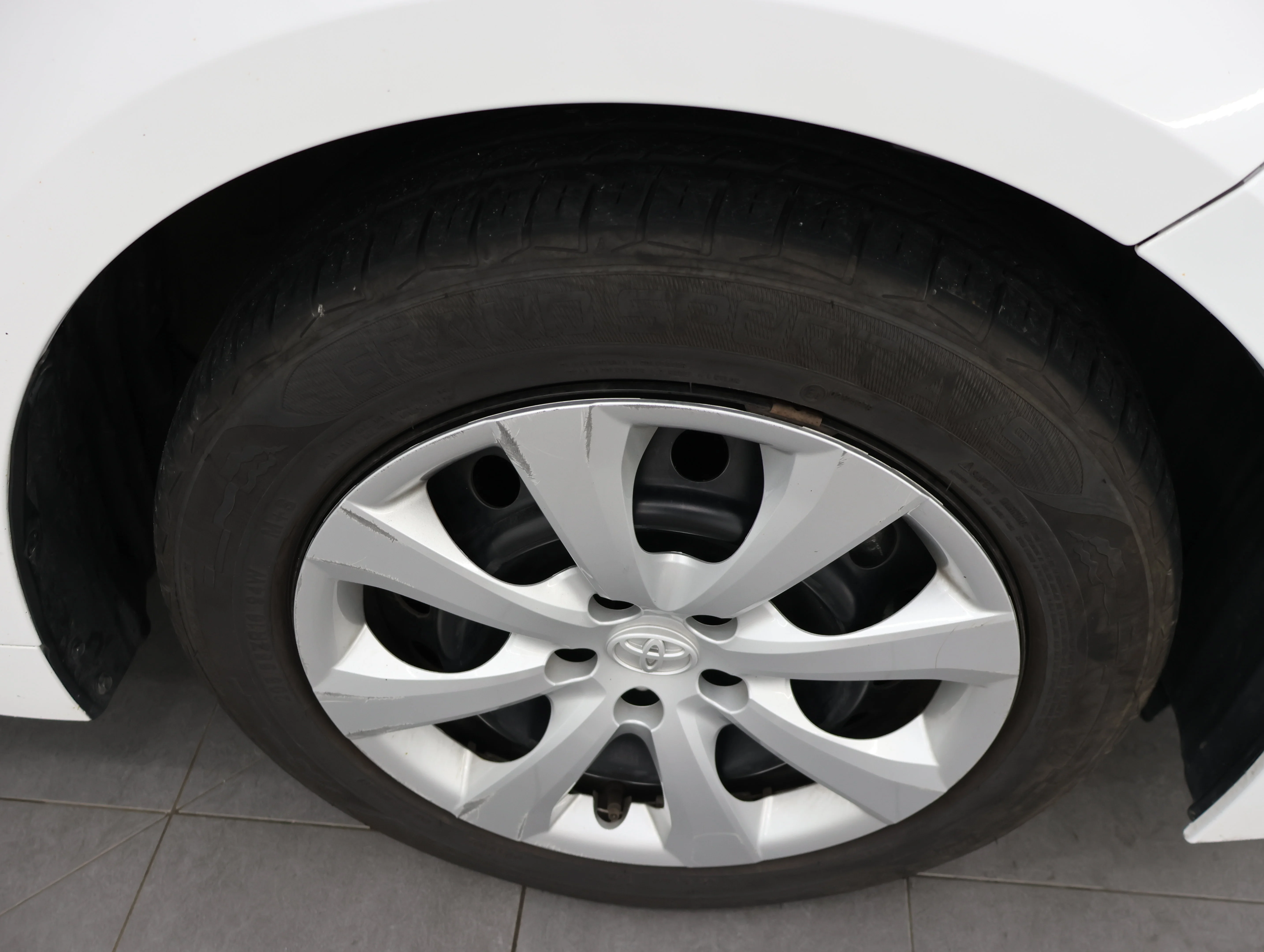 Used 2024 Ice Cap Toyota LE image 3