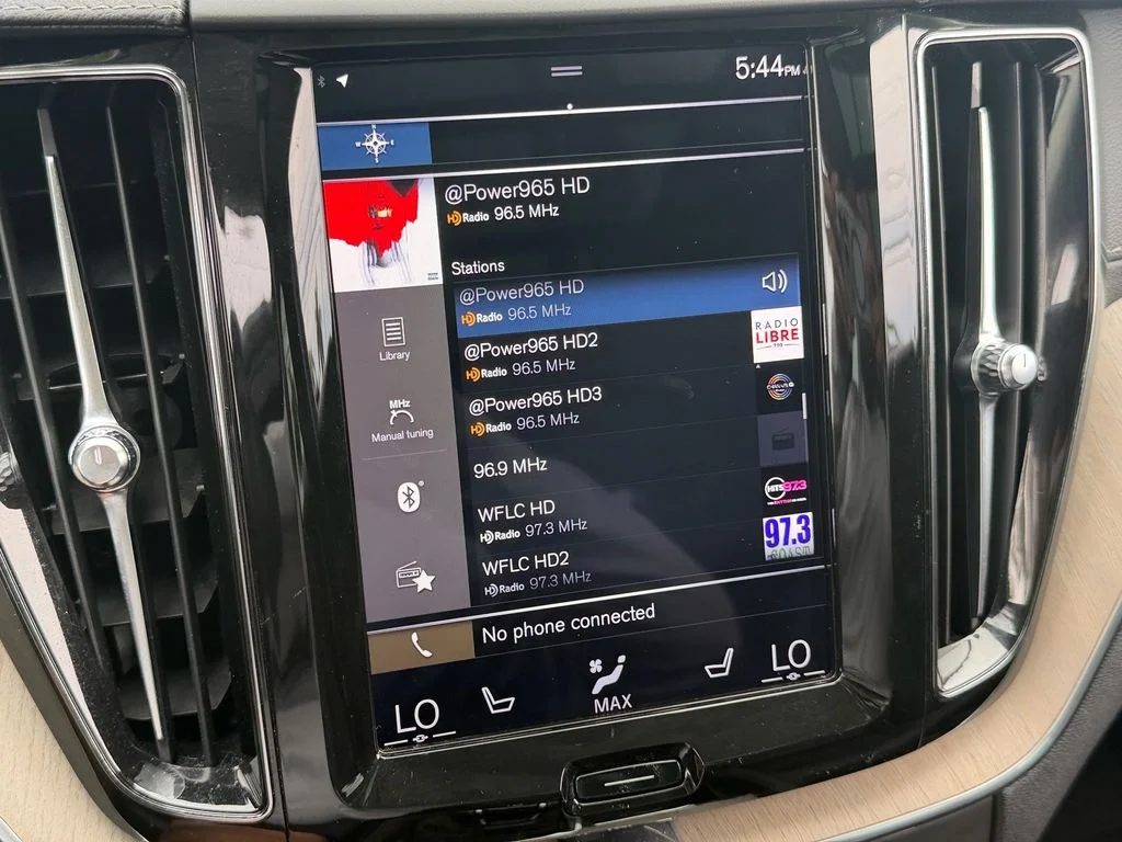 Used 2020 Black Volvo T6 Inscription image 25