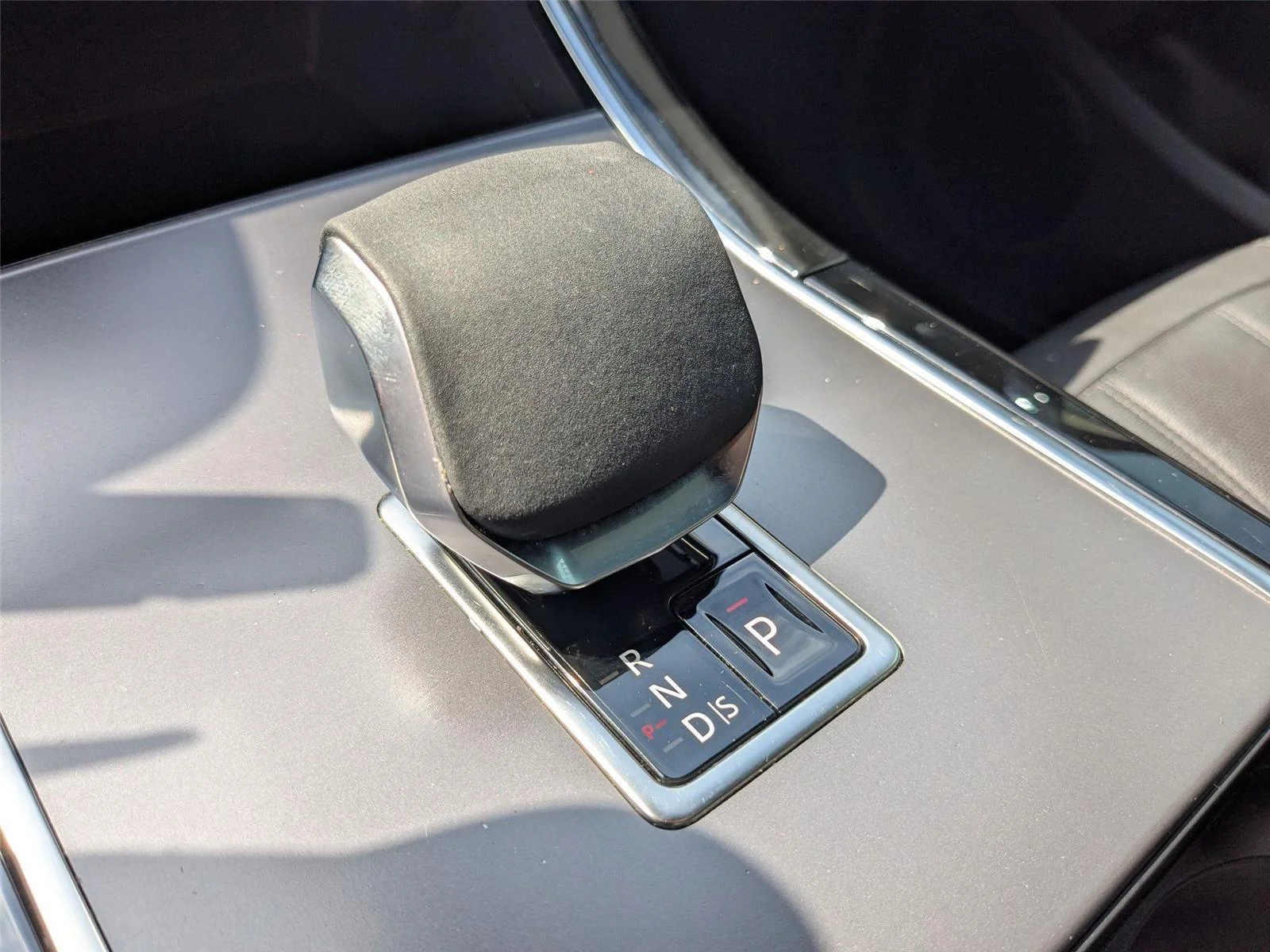 Used 2025 Fuji White Land Rover Dynamic SE image 21