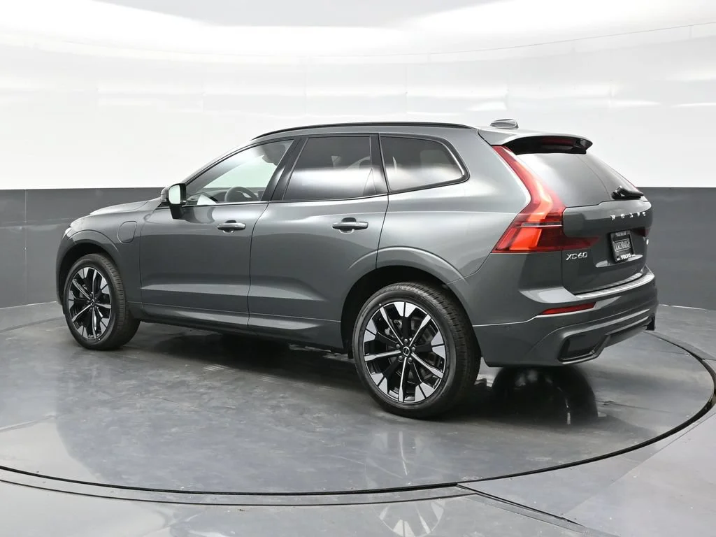 New 2027 Forest Lake Volvo T8 Plus image 4