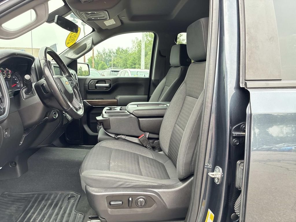 Used 2021 Gray Chevrolet LT image 21