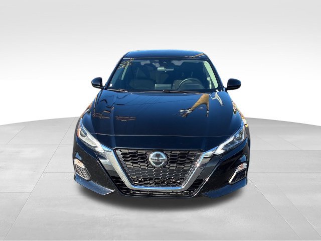 Used 2022 Black Nissan 2.5 SV image 8