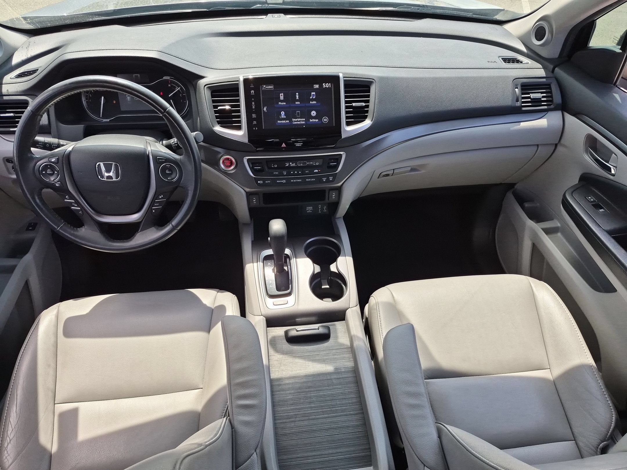 Used 2018 Black Honda EX-L image 28