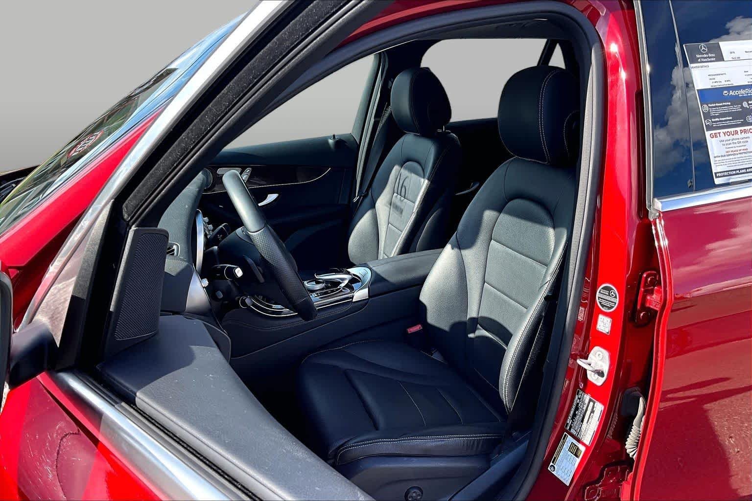 Used 2016 designo Cardinal Red Metallic Mercedes-Benz GLC 300 image 9