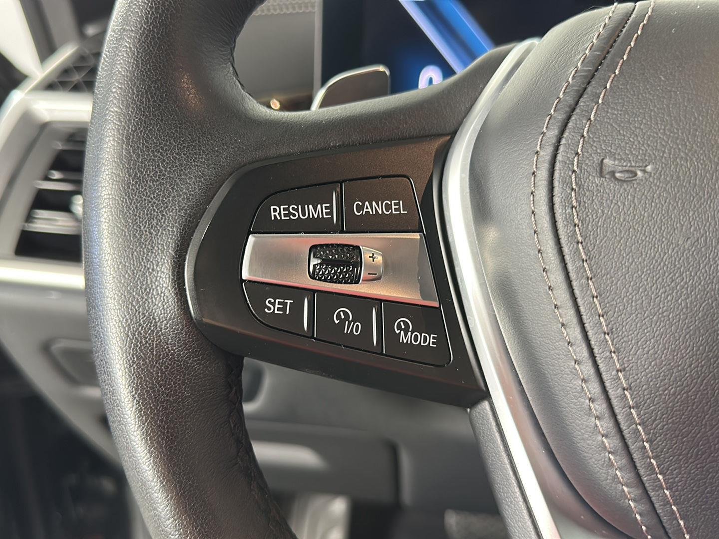 Used 2024 Black Sapphire Metallic BMW xDrive40i image 16