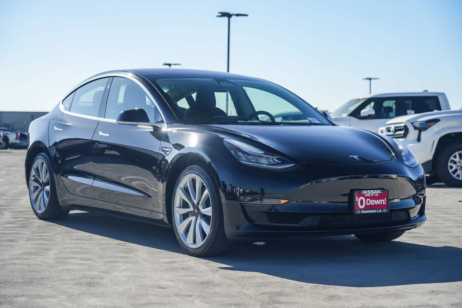 Used 2018  Tesla  image 5