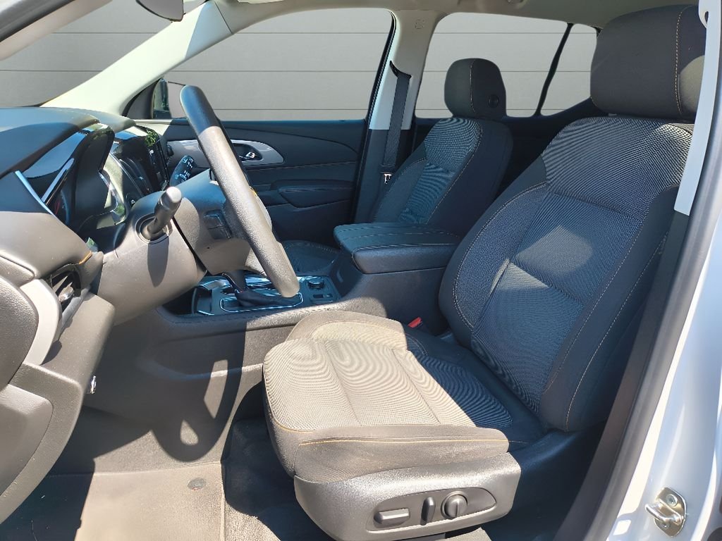 Used 2020 Summit White Chevrolet LS image 16