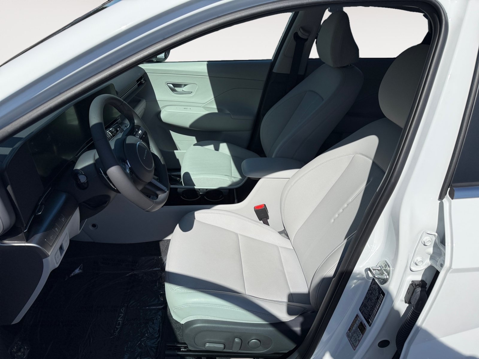 Certified Used 2025 White Hyundai Limited image 10